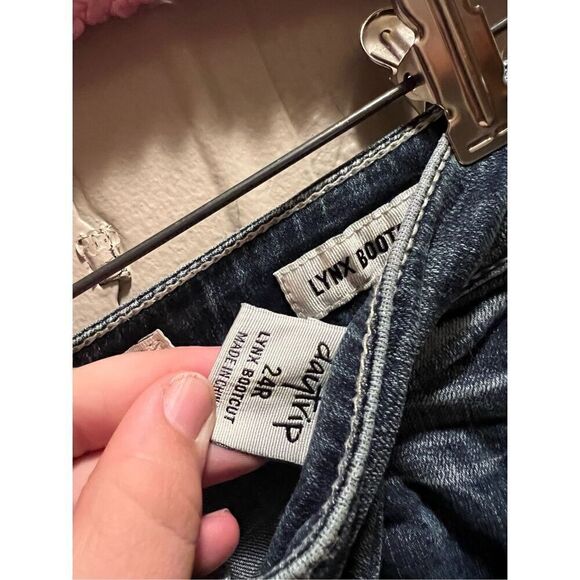 Daytrip Lynx Bootcut Jeans Woman’s Size 24R Distressed - Picture 9 of 13